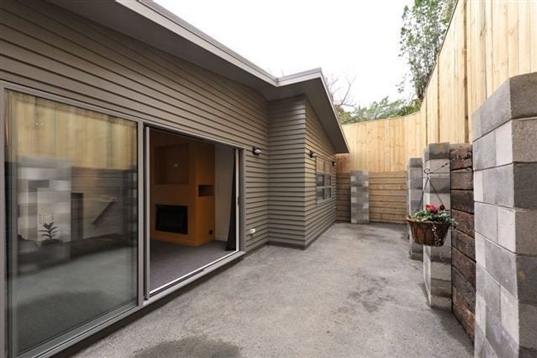 Photo of property in 20 Myrtle Crescent, Mount Cook, Wellington, 6021