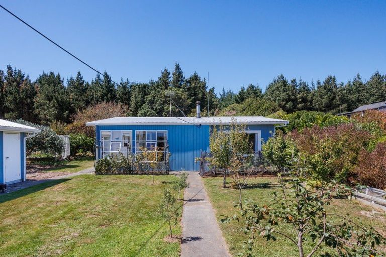 Photo of property in 15 Ferry Street, Foxton Beach, Foxton, 4815