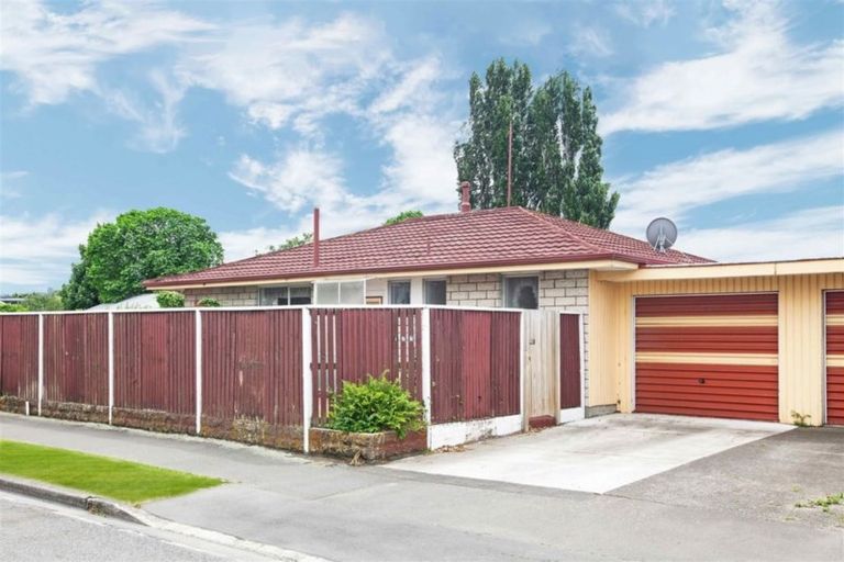 Photo of property in 2/15a Edgeware Road, St Albans, Christchurch, 8014