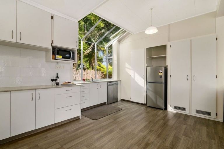 Photo of property in 100 Ranolf Street, Glenholme, Rotorua, 3010