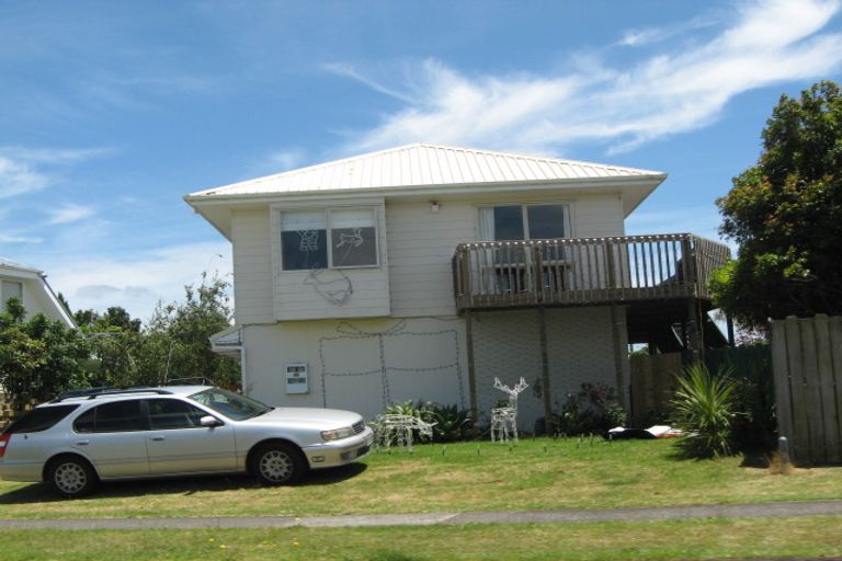 Photo of property in 81 Stevenson Road, Clarks Beach, 2122