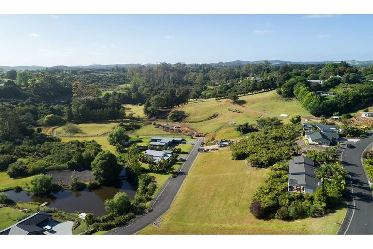 Photo of property in 10 Alderton Drive, Kerikeri, 0230