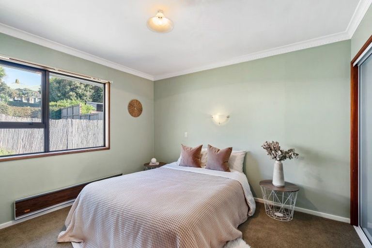 Photo of property in 6 Keirunga Road, Havelock North, 4130