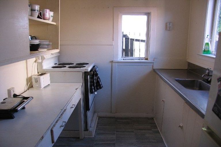 Photo of property in 2/107 Wallace Street, Mount Cook, Wellington, 6021