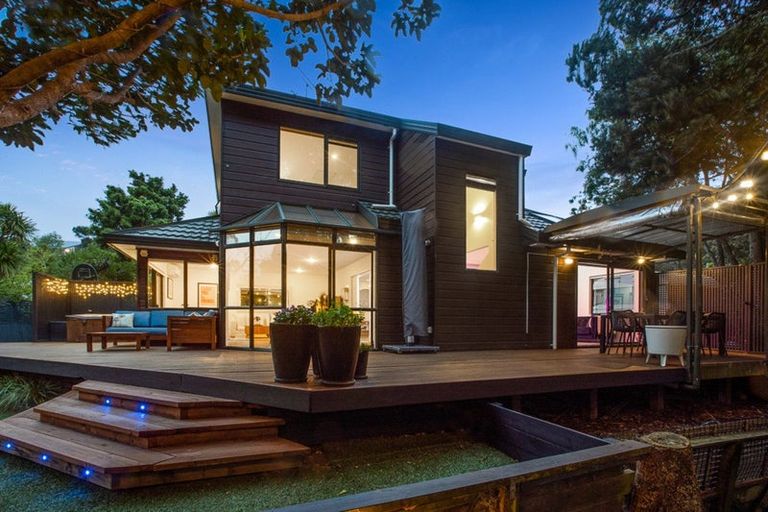 Photo of property in 1/47 Tui Glen Road, Birkenhead, Auckland, 0626