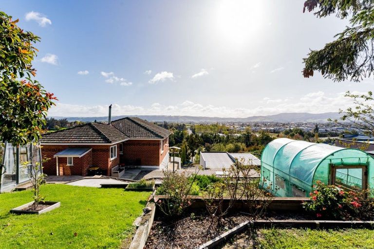 Photo of property in 16 Braeside, Kinmont Park, Mosgiel, 9024