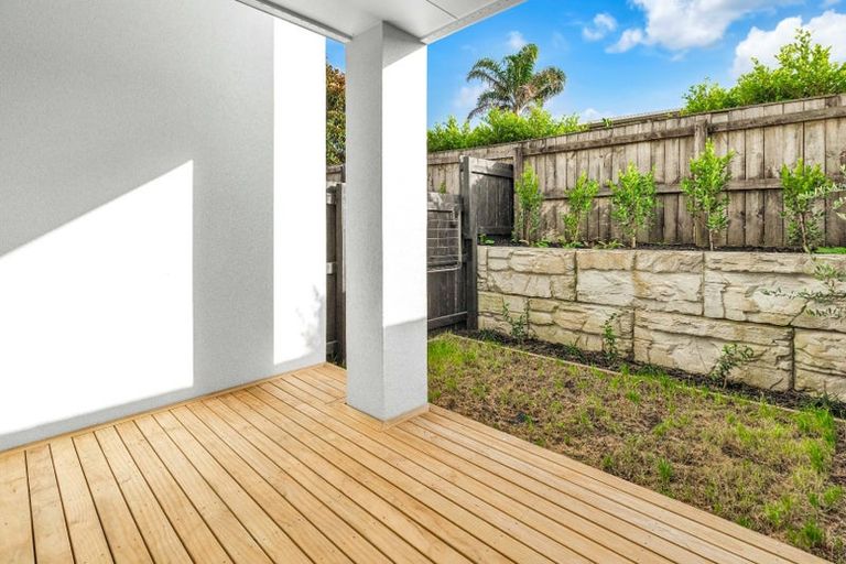 Photo of property in 56 Tukari Lane, Mangere Bridge, Auckland, 2022