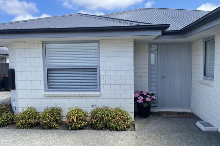 Photo of property in 3/502 Harewood Road, Harewood, Christchurch, 8051