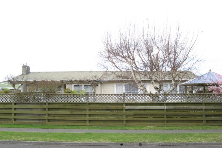Photo of property in 12 Davidson Avenue, Pirimai, Napier, 4112
