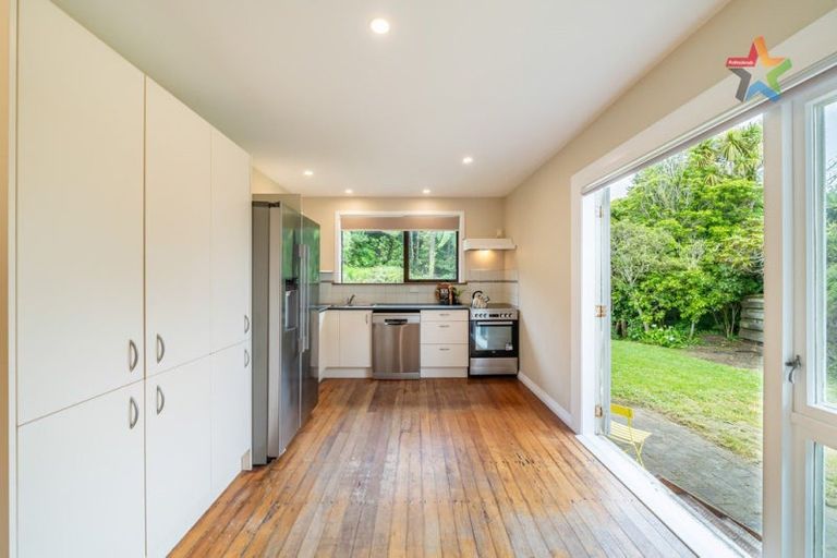 Photo of property in 12 Montgomery Avenue, Karori, Wellington, 6012