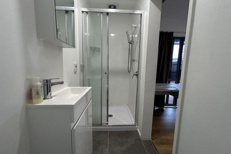 Photo of property in Lakeview Terrace, 24/14 Ambrico Place, New Lynn, Auckland, 0600