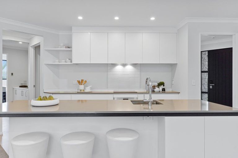 Photo of property in 17 Fordyce Avenue, Sunnyhills, Auckland, 2010