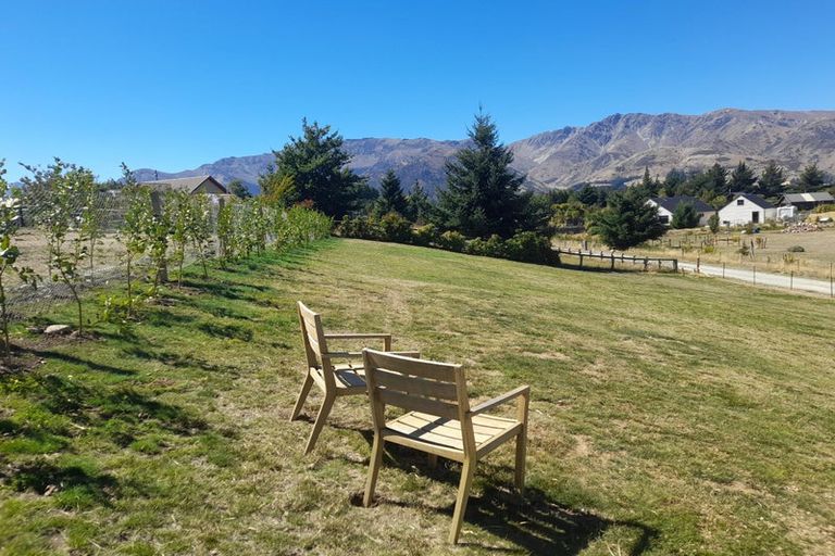 Photo of property in 14a Sam John Place, Lake Hawea, 9382