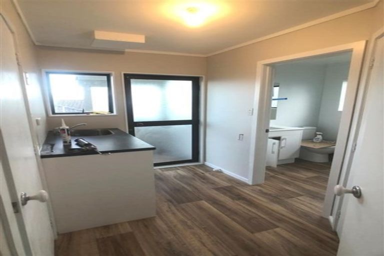 Photo of property in 60b Megan Avenue, Pakuranga Heights, Auckland, 2010