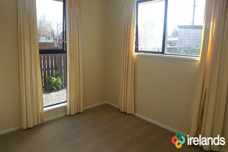 Photo of property in 1/208 Grimseys Road, Redwood, Christchurch, 8051