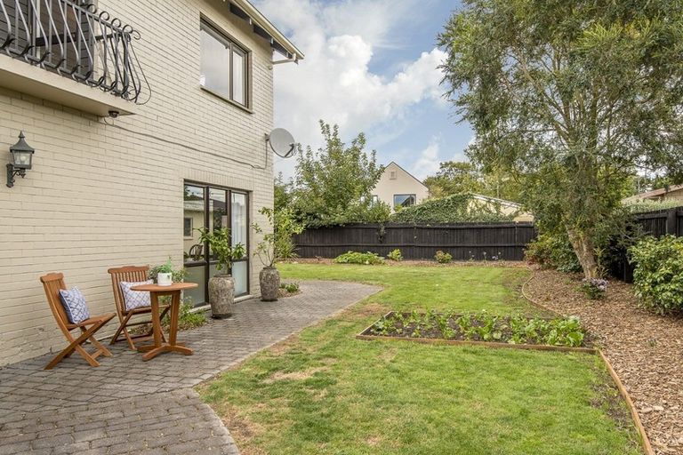 Photo of property in 15 Sawtell Place, Northcote, Christchurch, 8052