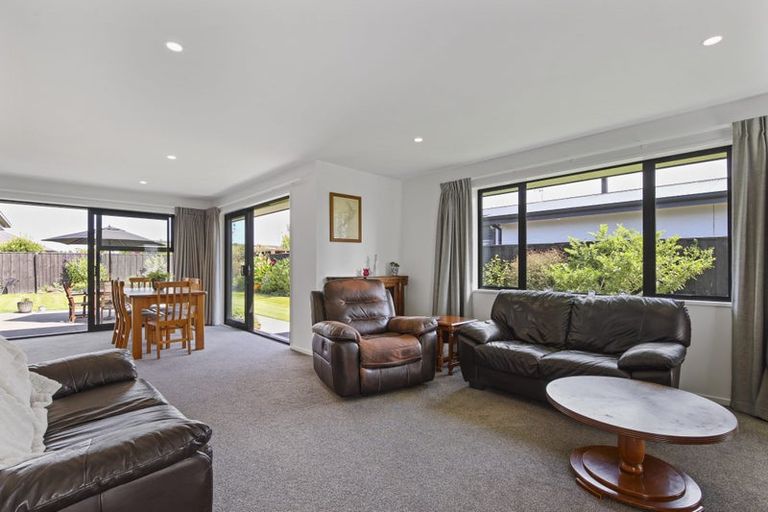 Photo of property in 14 Awarua Road, Pegasus, 7612