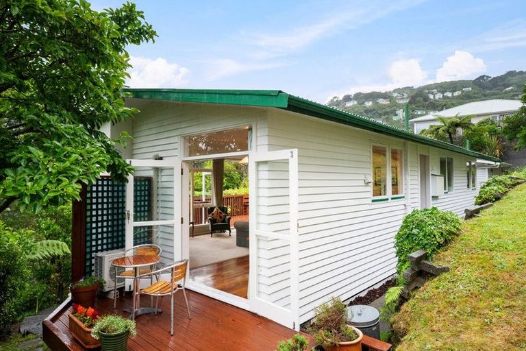 Photo of property in 43 Norwich Street, Wilton, Wellington, 6012