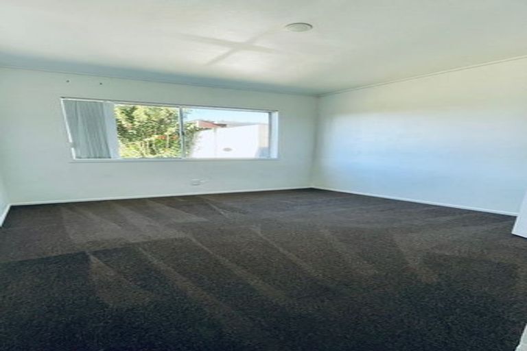 Photo of property in 2 Cramond Drive, Mangere East, Auckland, 2024