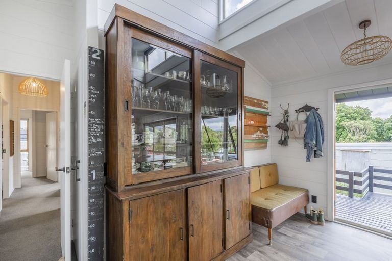 Photo of property in 19 Renown Road, Raumati South, Paraparaumu, 5032