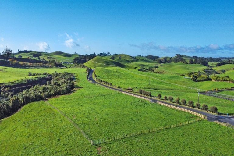 Photo of property in 151 Pheney Road, Omata, New Plymouth, 4374