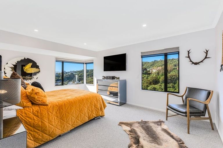 Photo of property in 8 Glengavel Grove, Papakowhai, Porirua, 5024