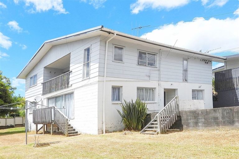 Photo of property in 1/41 Koromiko Street, New Lynn, Auckland, 0600