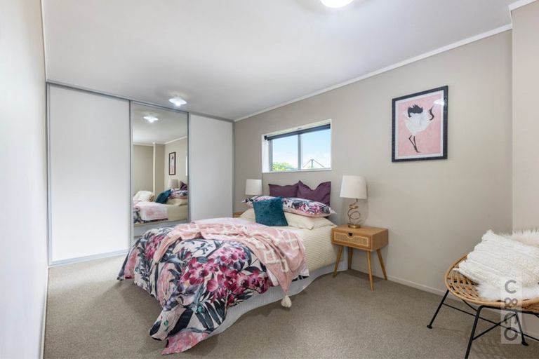 Photo of property in 69a Waikoukou Valley Road, Waimauku, 0882