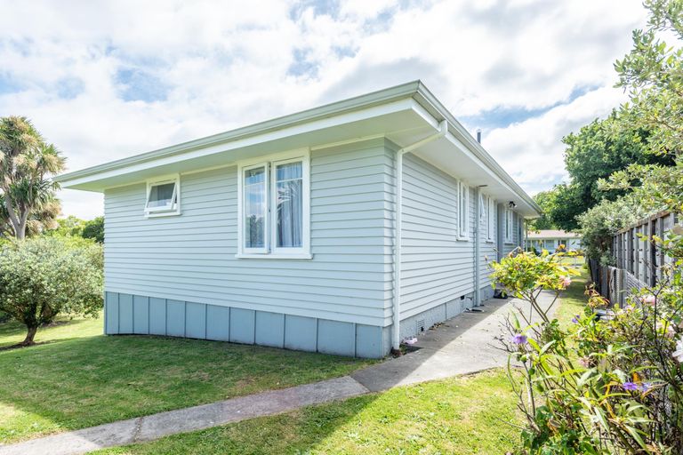 Photo of property in 17 Ropata Street, Kaiti, Gisborne, 4010