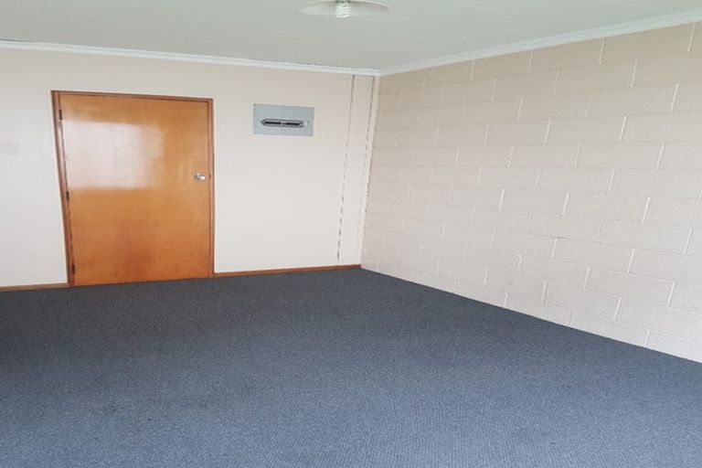 Photo of property in 528-530 Devon Street East, Fitzroy, New Plymouth, 4312