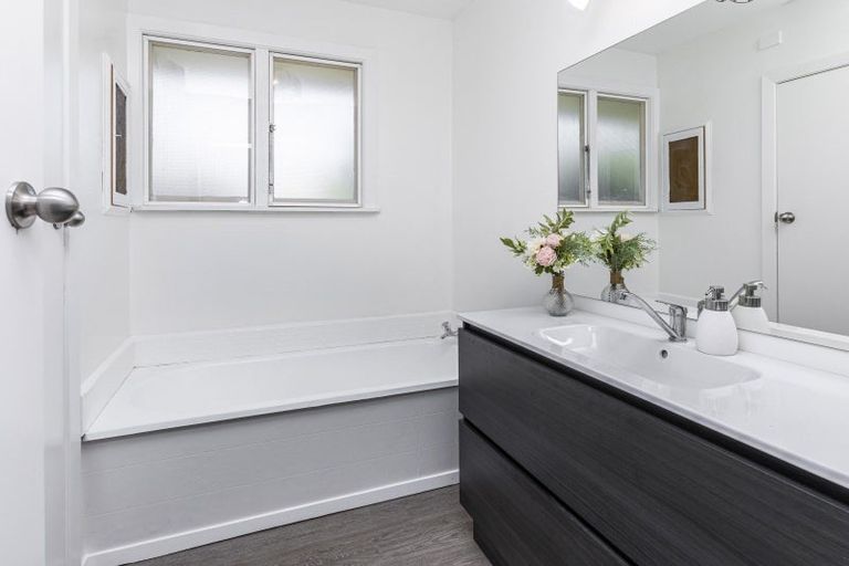 Photo of property in 18 Hurunui Street, Cracroft, Christchurch, 8025