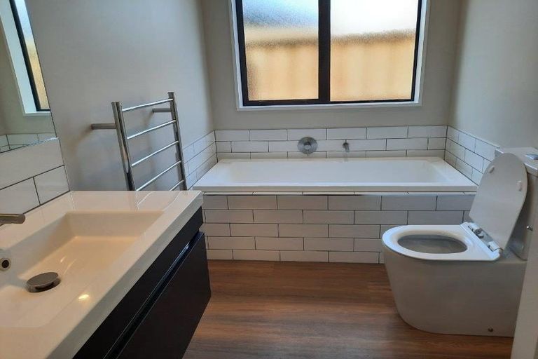 Photo of property in 19 Nathaniel Archer Street, Woodend, 7610