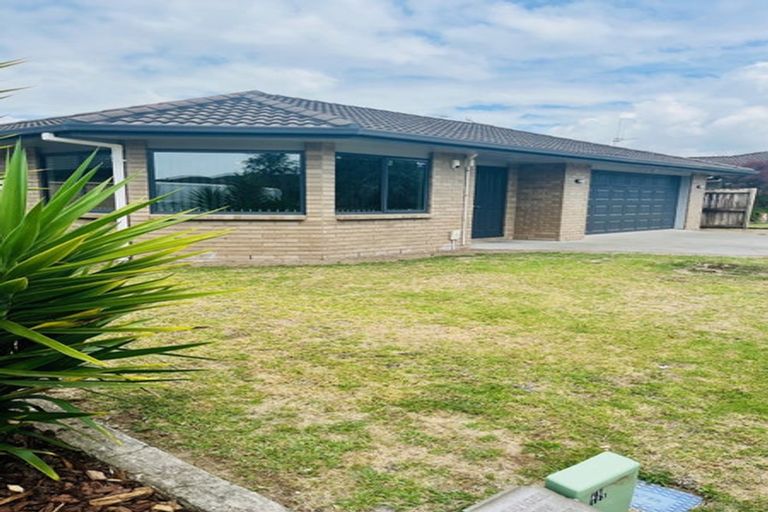 Photo of property in 25 Grabella Place, Papamoa Beach, Papamoa, 3118