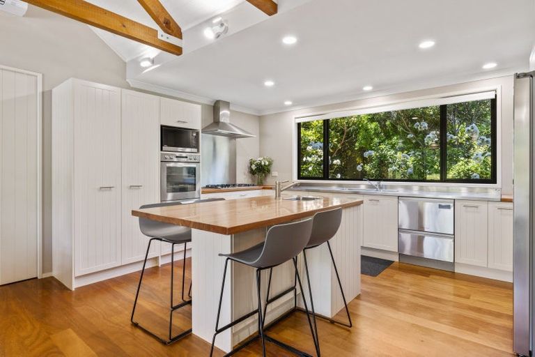 Photo of property in 208 Mapara Road, Acacia Bay, Taupo, 3385