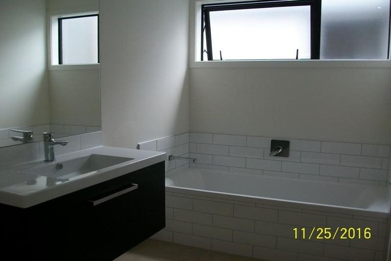 Photo of property in 16 Saltmarsh Road, Hobsonville, Auckland, 0616