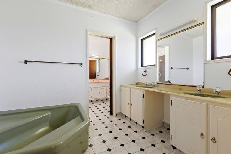 Photo of property in 783 Mangorei Road, Mangorei, New Plymouth, 4371