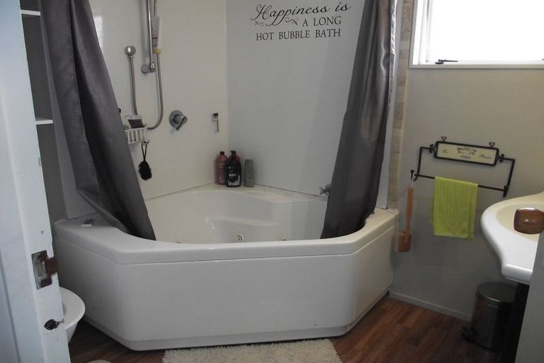 Photo of property in 2 Albert Street, Waihi, 3610