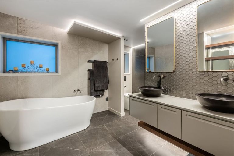 Photo of property in 8b Oceanbeach Road, Mount Maunganui, 3116