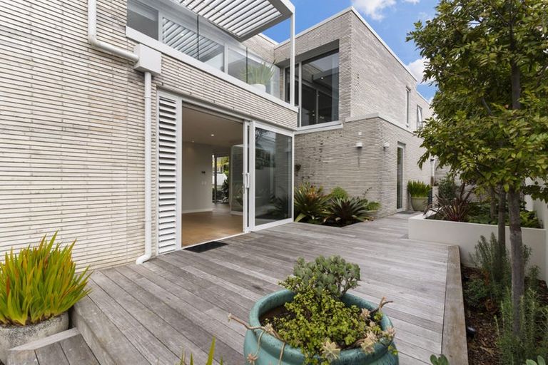 Photo of property in 20 Cameron Street, Takapuna, Auckland, 0622