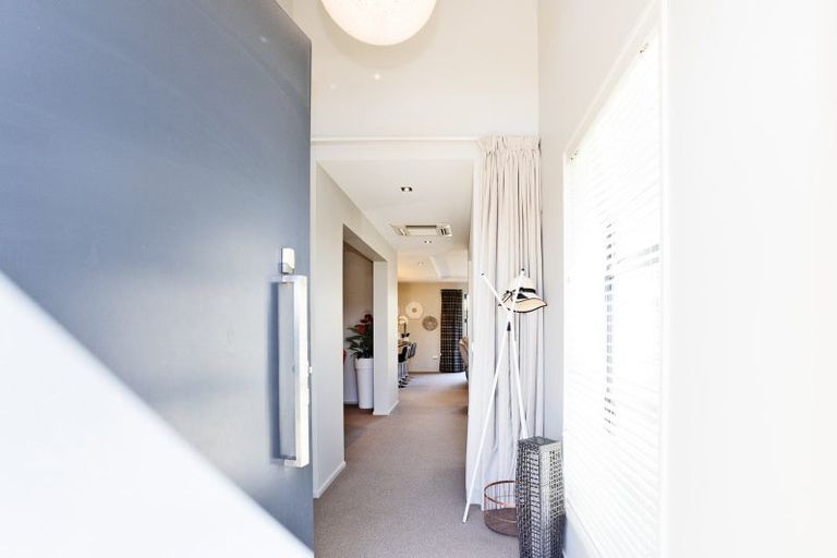 Photo of property in 11 Northside Drive, Waikiwi, Invercargill, 9810