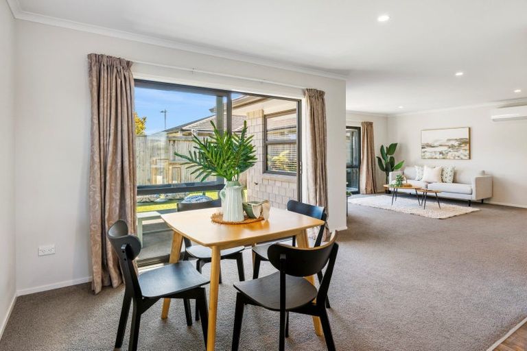 Photo of property in 11 Kahuparere Crescent, Pyes Pa, Tauranga, 3112