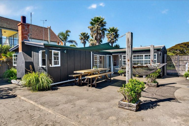 Photo of property in 289 Clifton Road, Te Awanga, 4102