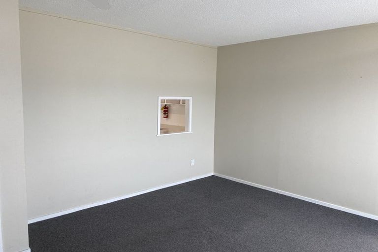 Photo of property in 5 Hawker Street, Mount Victoria, Wellington, 6011