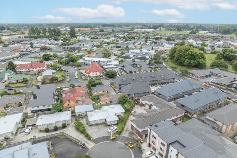 Photo of property in 2/4 Littler Place, Hamilton East, Hamilton, 3216