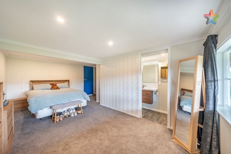 Photo of property in 27 Wyndrum Avenue, Waterloo, Lower Hutt, 5011