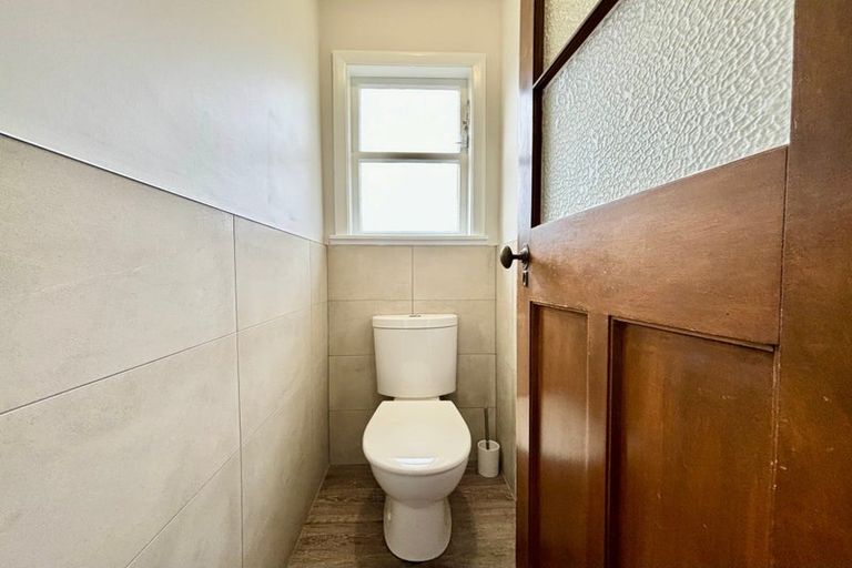 Photo of property in 1 Russell Street, Waterloo, Lower Hutt, 5011