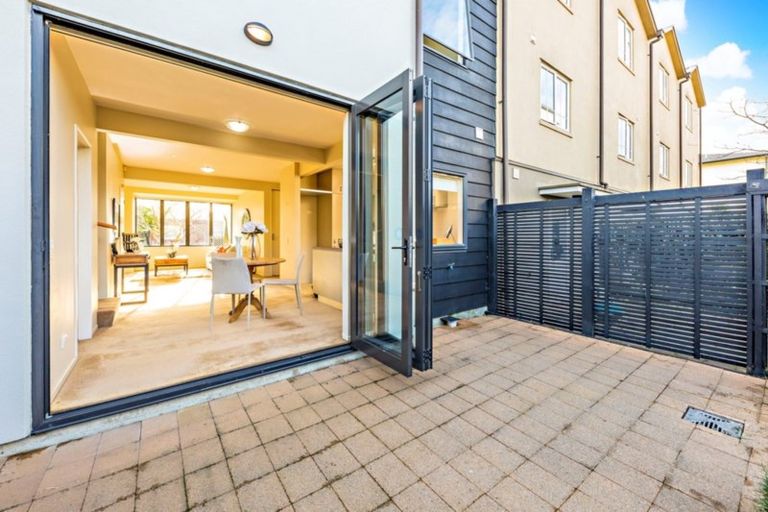 Photo of property in 19 Kirikiri Lane, East Tamaki, Auckland, 2013