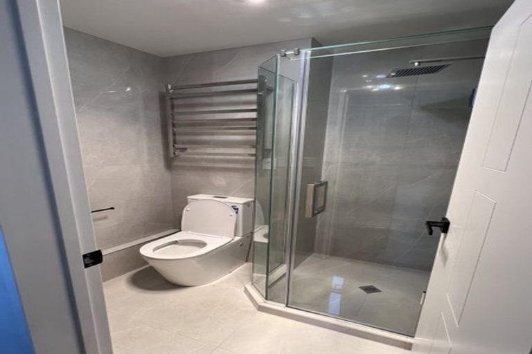 Photo of property in 5 Combat Street, Papakura, 2110