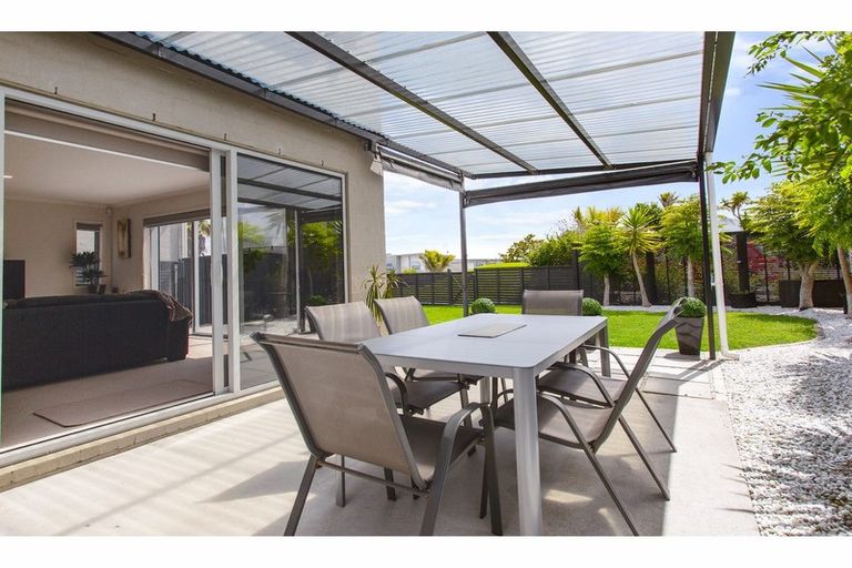 Photo of property in 128 Maire Road, Orewa, 0931