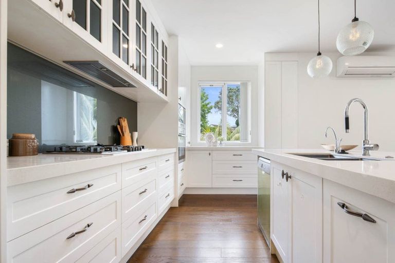 Photo of property in 18a Sunrise Avenue, Mairangi Bay, Auckland, 0630